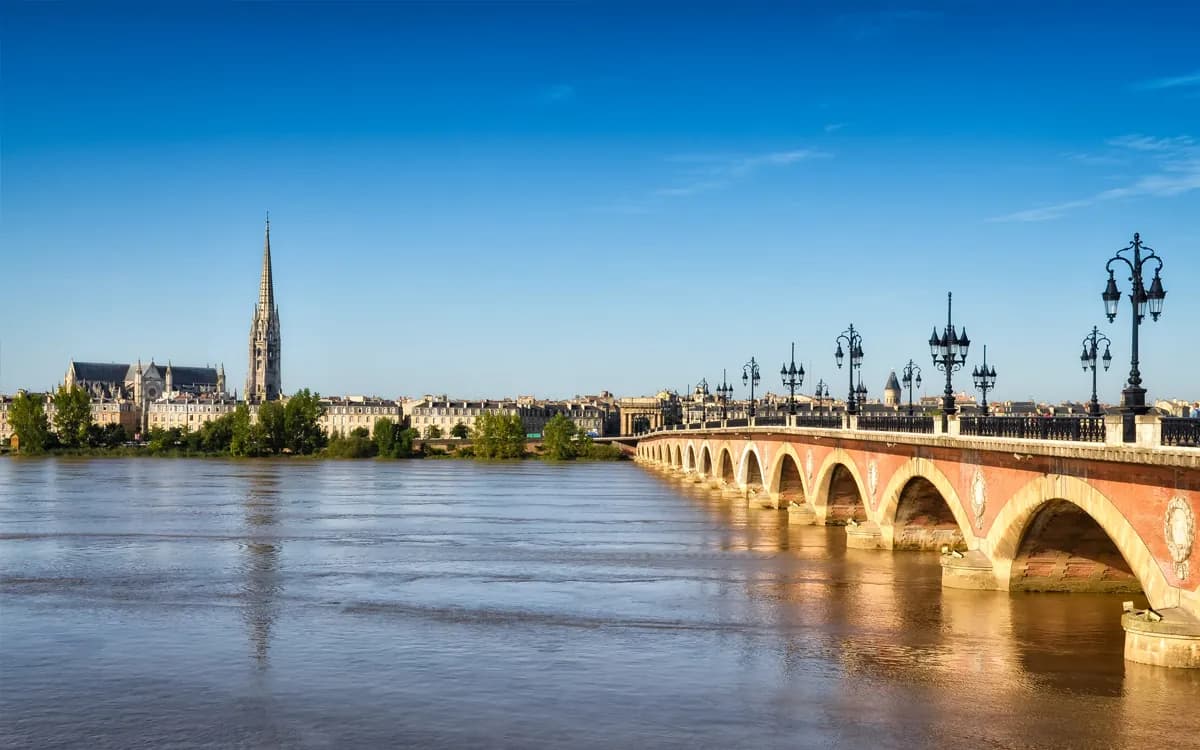 Bordeaux cruise port