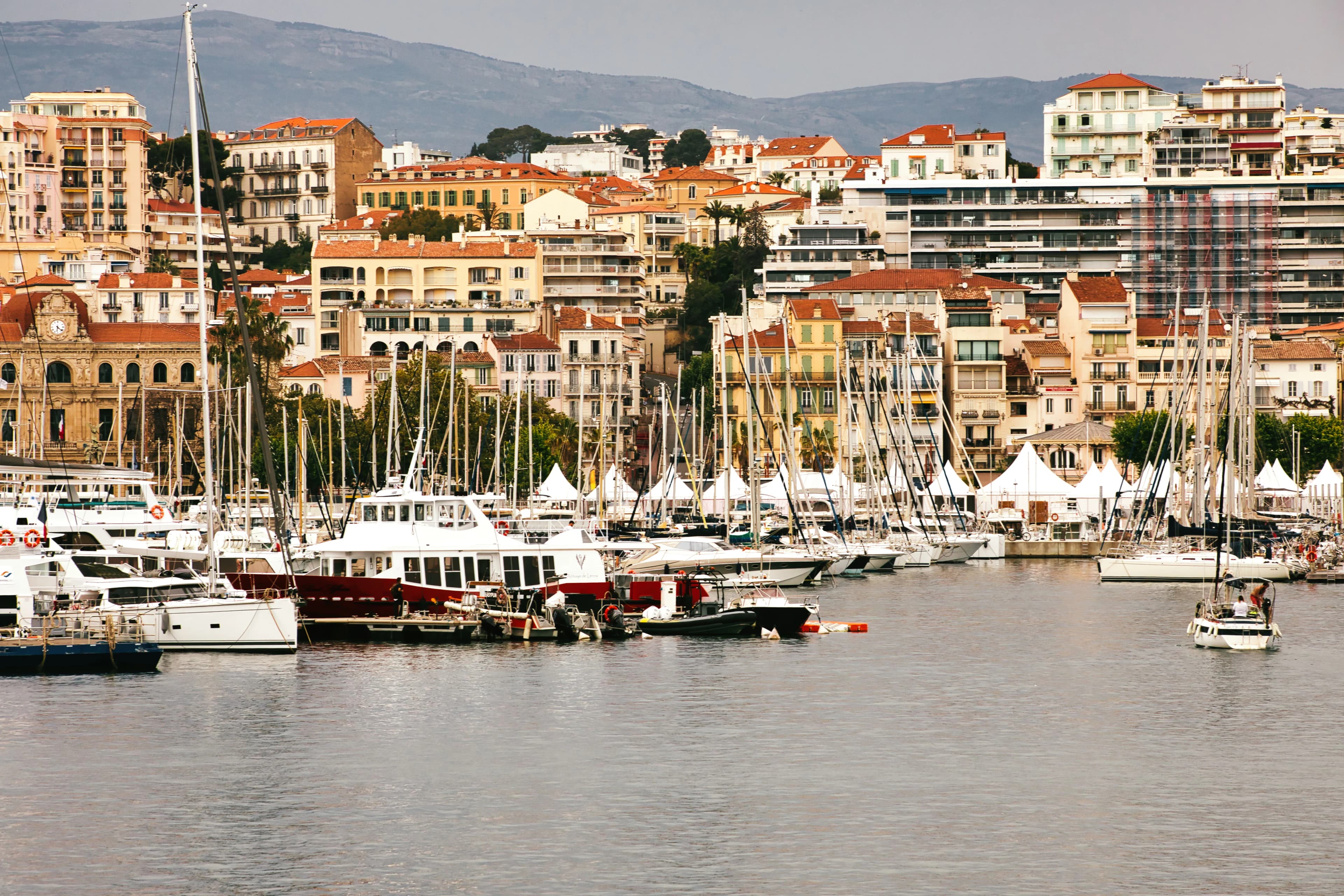 Cannes cruise port