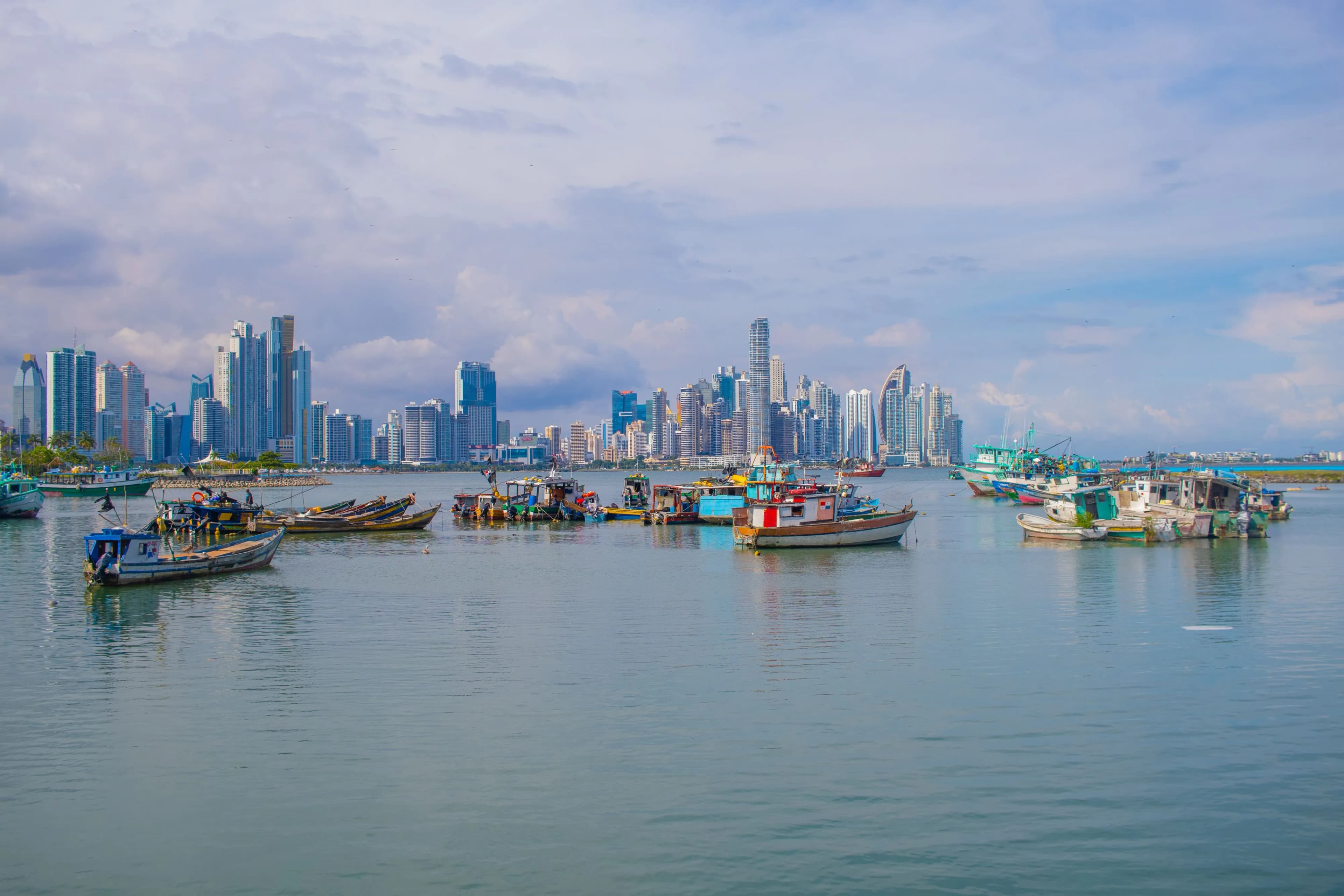Colon cruise port