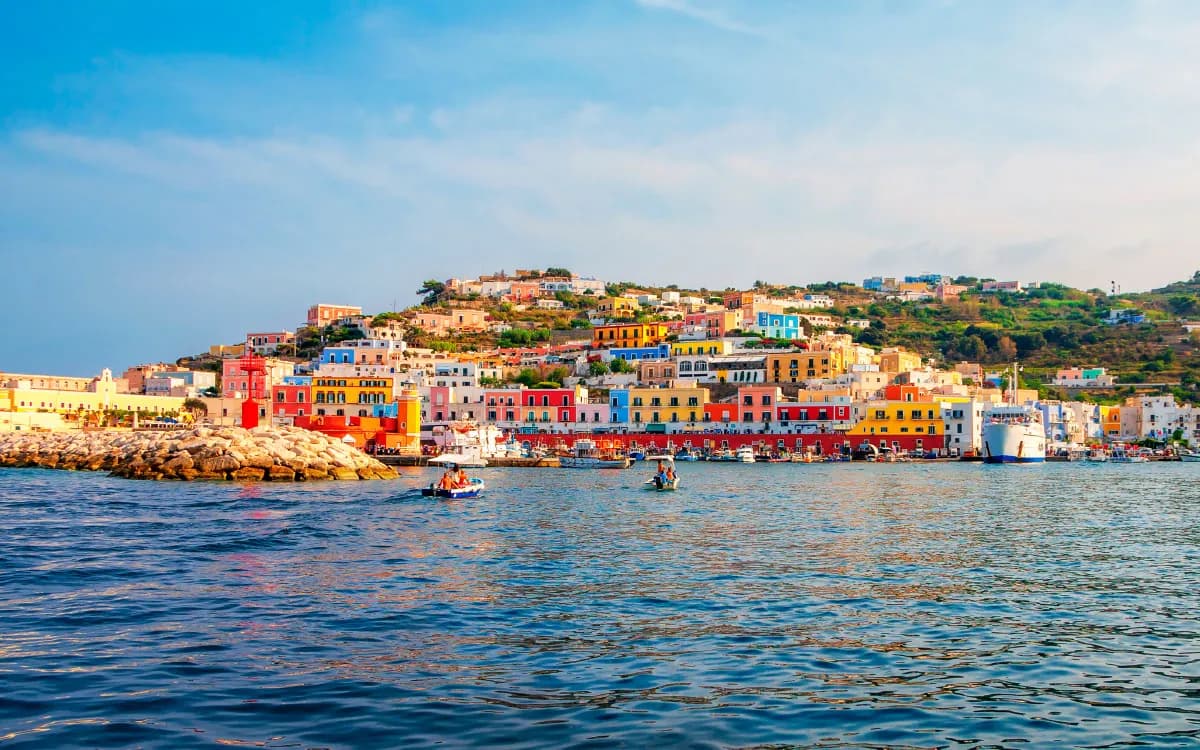Palmarola Island cruise port