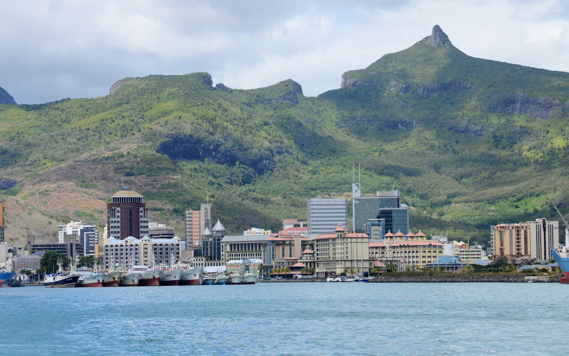 Port Louis cruise port