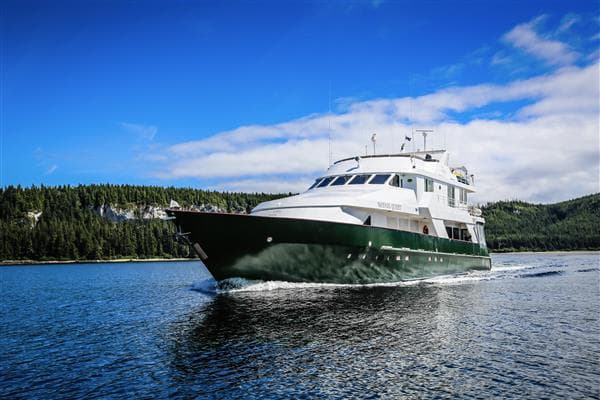Safari Quest cruise ship