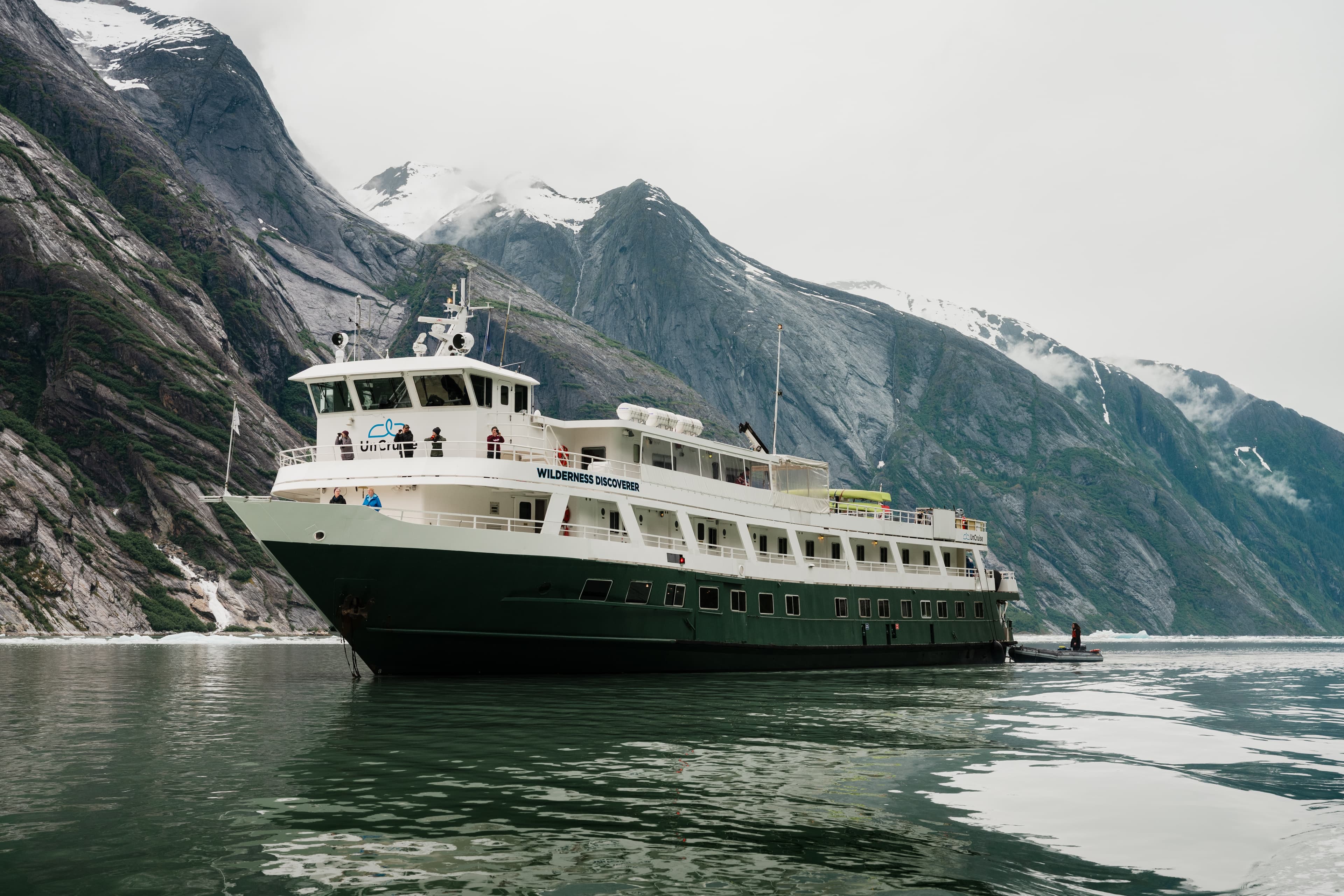 Wilderness Discoverer cruise ship