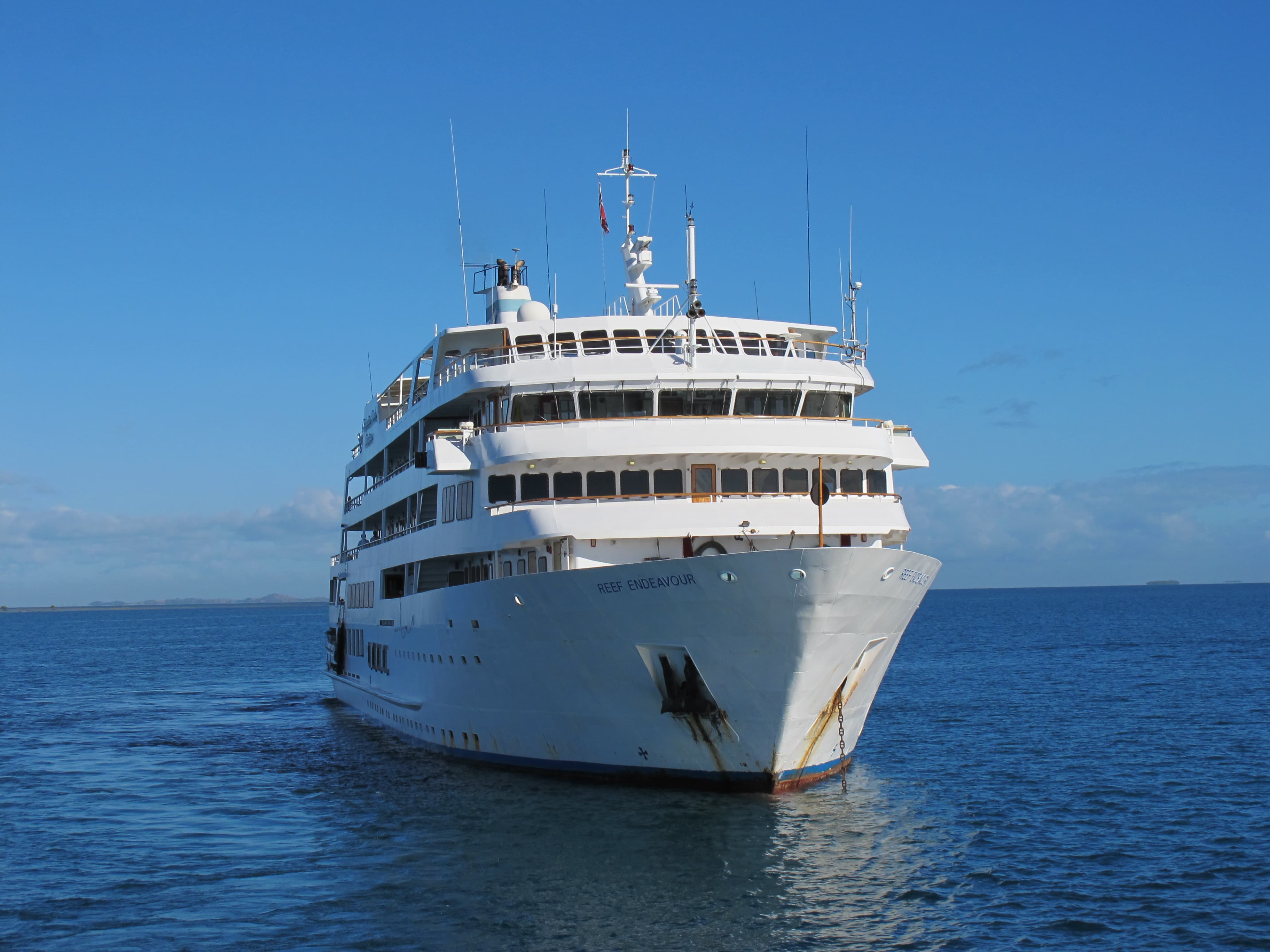 MV Reef Endeavour cruise ship
